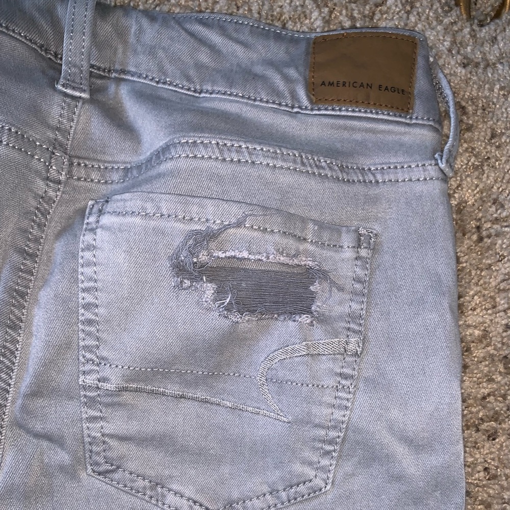 Distressed jeans - Picture 3 of 5